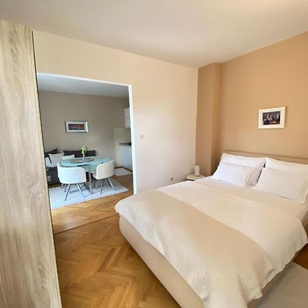 Apartments Flora 2 Banjol Ngoại thất bức ảnh